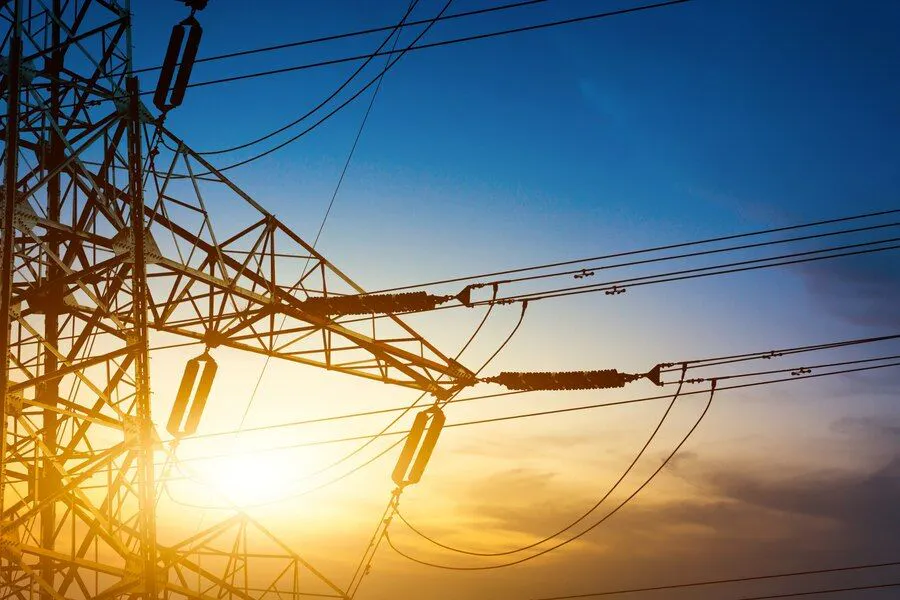 blog_images/el-sistema-electrico-de-espana/poste-electrico-alta-tension.png